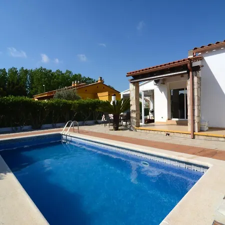فيلة In Lescala With Swimming Pool L' Escala